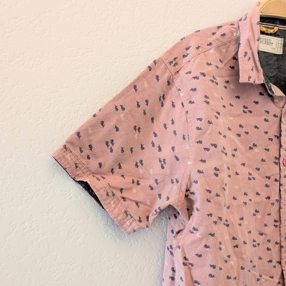 Free Planet Men's Button Down Shirt Large Whale Print - Picture 2 of 7